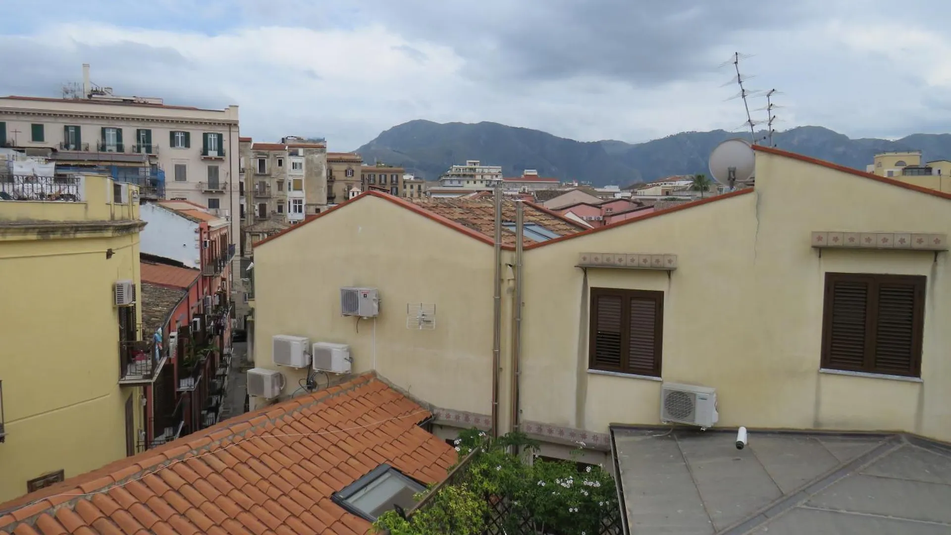Awesome Terrace And Apartment In The City Centre 팔레르모