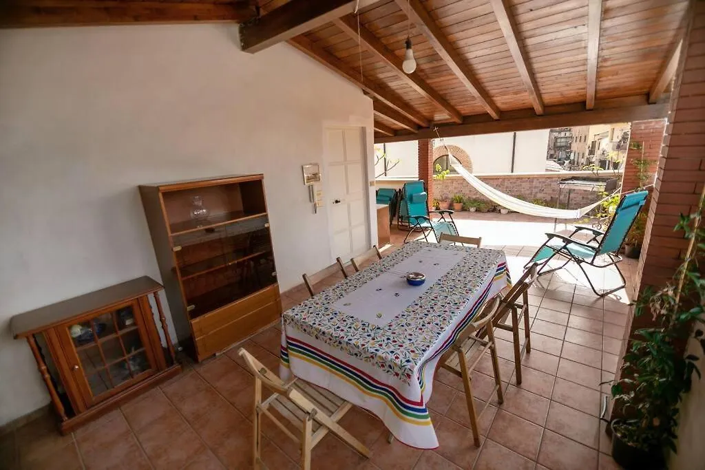 Awesome Terrace And Apartment In The City Centre contacts