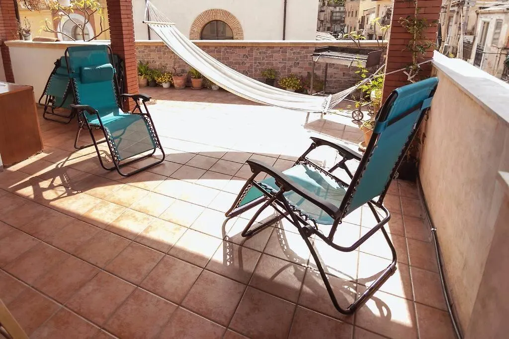Awesome Terrace And Apartment In The City Centre Palermo 0*,