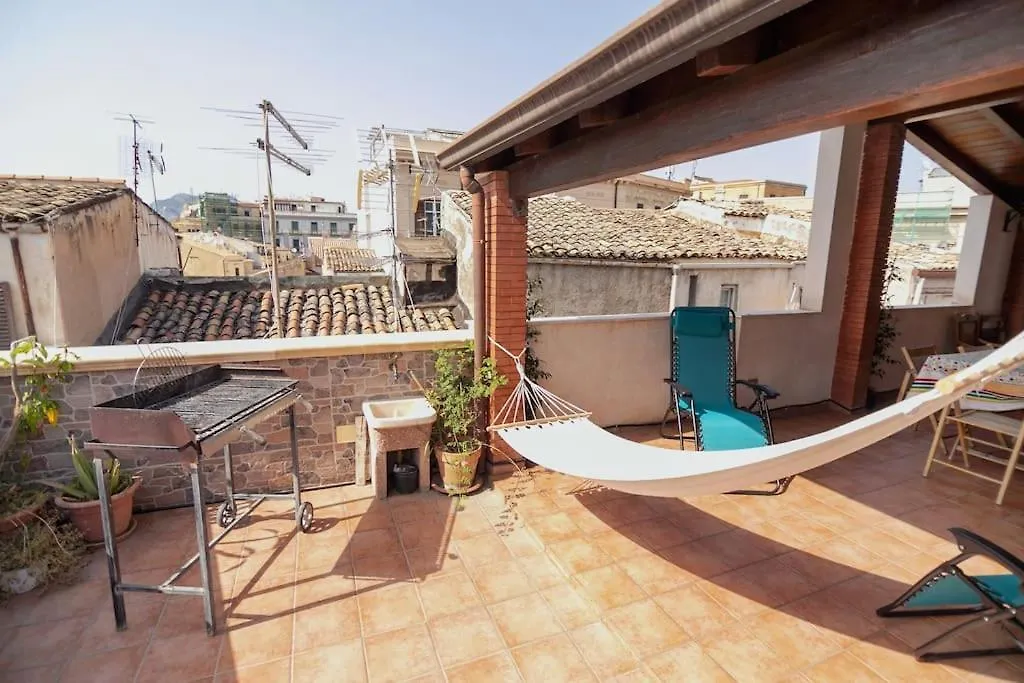 Awesome Terrace And Apartment In The City Centre Palermo