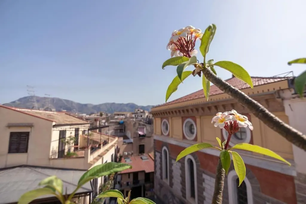 Awesome Terrace And Apartment In The City Centre Palermo Italy