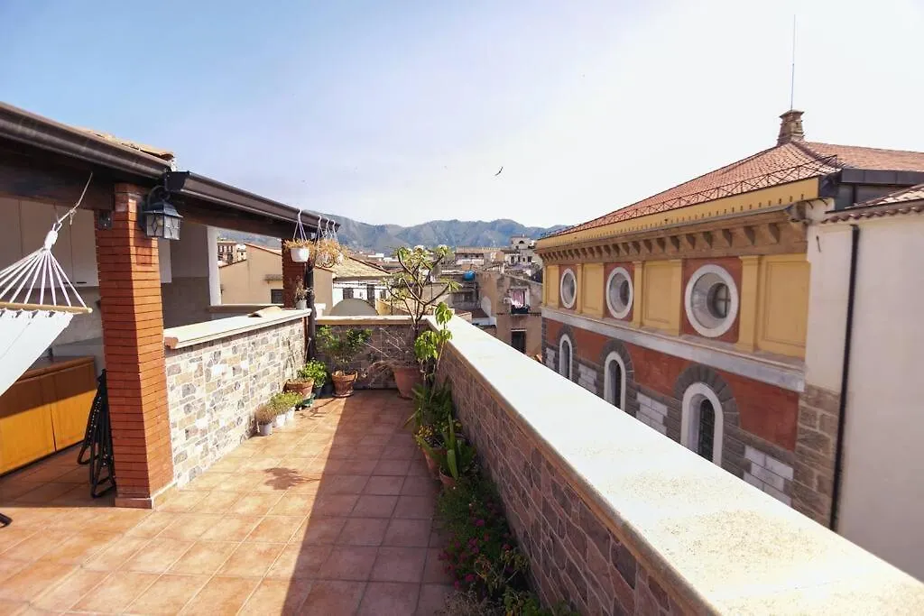 Awesome Terrace And Apartment In The City Centre Palermo